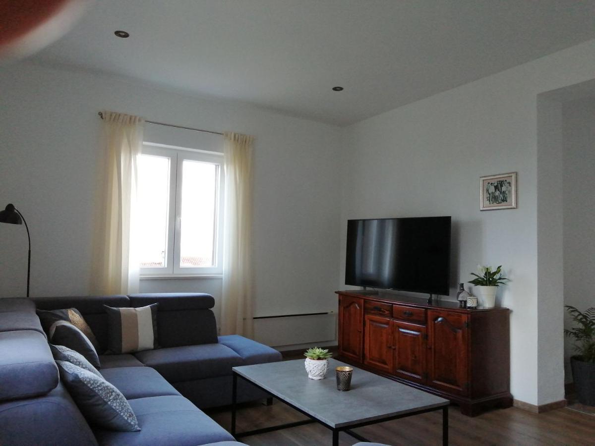 Apartments Jelka ポスティレ エクステリア 写真