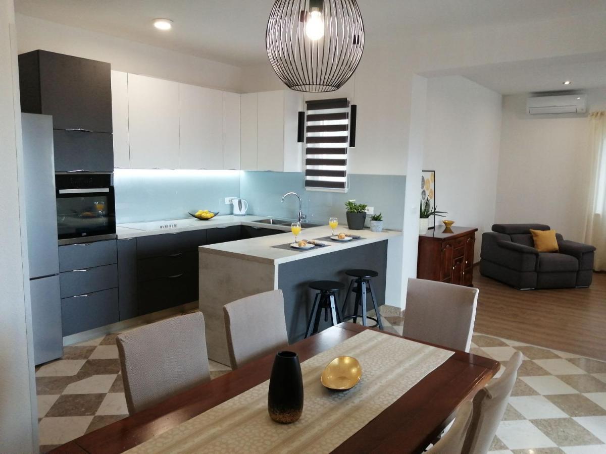 Apartments Jelka ポスティレ エクステリア 写真